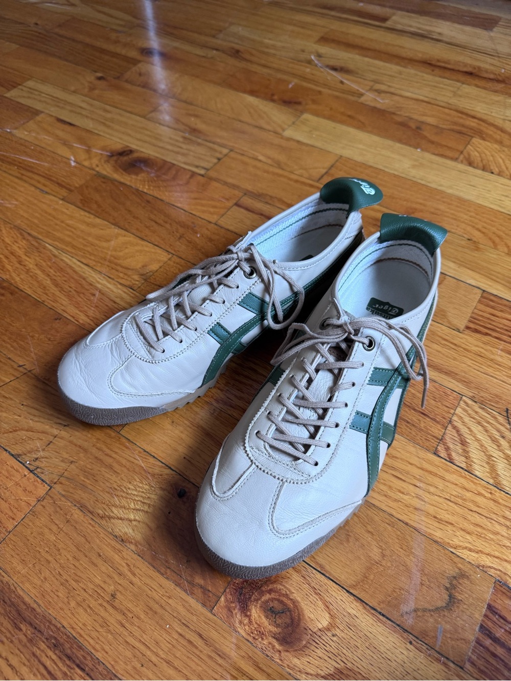 New Onitsuka Tiger MEXICO 66 SD VIN Leather Sneakers in Cream & Green